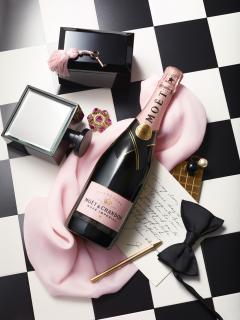 Moët&Chandon;
